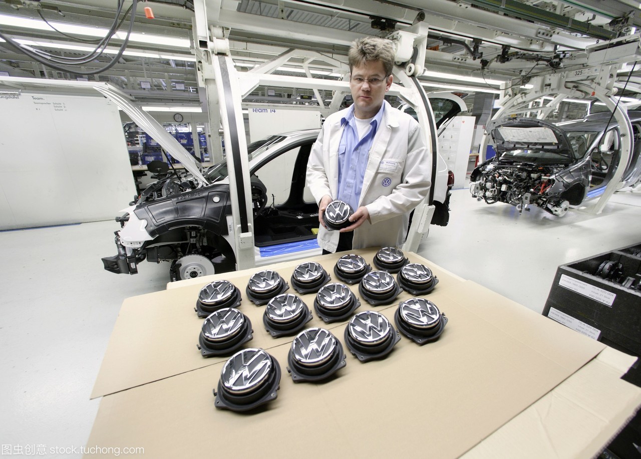 大眾汽車公司volkswagenag在沃爾夫斯堡工廠生產(chǎn)客車,最終組裝大眾tiguan,運(yùn)動(dòng)型多功能車,沃爾夫斯堡,下薩克森州,德國(guó),歐洲